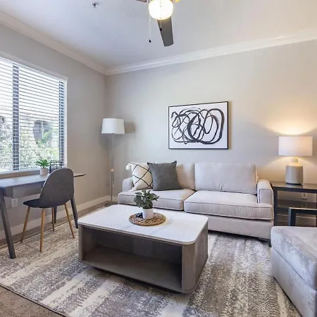 Landing Modern Apartment With Amazing Amenities