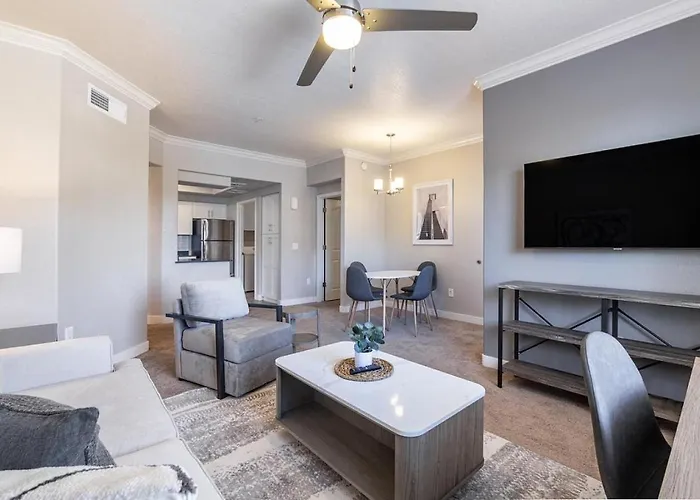 Landing Modern With Amazing Amenities Apartment Tempe
