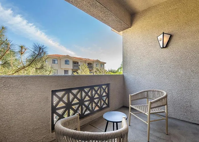 Landing Modern With Amazing Amenities